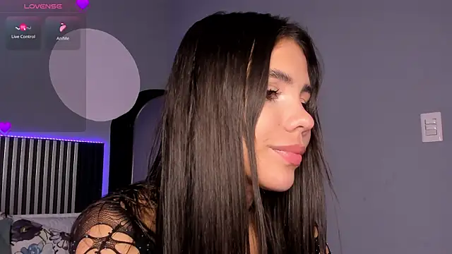 Snapshot of Emilybeltons chatting on September 16, 7:59 pm Emilybeltons online show from September 16, 7:59 pm