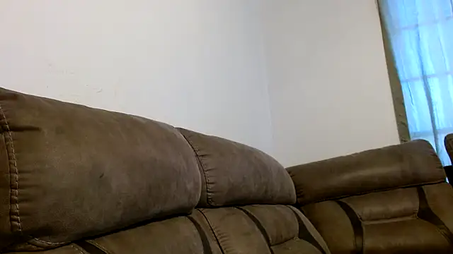 Snapshot of carlithefreak chatting on February 26, 2:49 pm carlithefreak online show from February 26, 2:49 pm