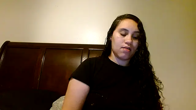 Snapshot of carlithefreak chatting on December 15, 11:42 pm carlithefreak online show from December 15, 11:42 pm