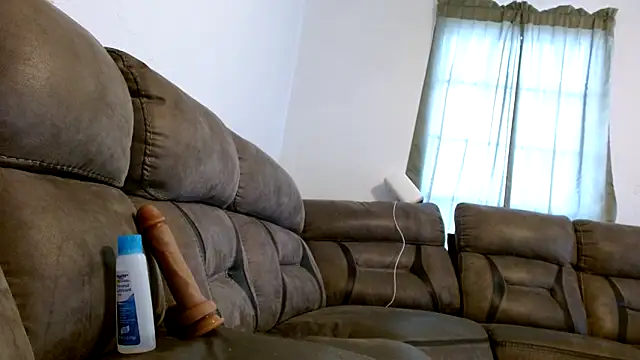 Snapshot of carlithefreak chatting on January 29, 5:45 pm carlithefreak online show from January 29, 5:45 pm