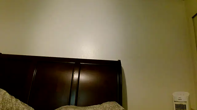 Snapshot of carlithefreak chatting on November 30, 11:38 pm carlithefreak online show from November 30, 11:38 pm