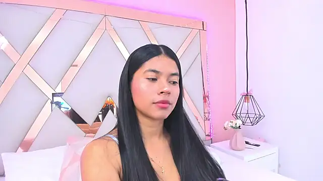 Snapshot of samantaa_shy chatting on June 17, 3:28 am samantaa shy online show from June 17, 3:28 am