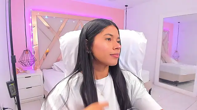 samantaa shy online show from March 25, 11:03 pm