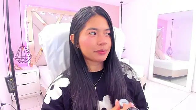 samantaa shy online show from March 25, 2:23 am