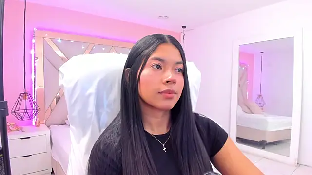 samantaa shy online show from March 24, 1:05 am