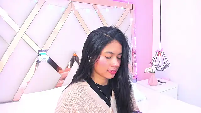 Snapshot of samantaa_shy chatting on June 12, 3:59 am samantaa shy online show from June 12, 3:59 am
