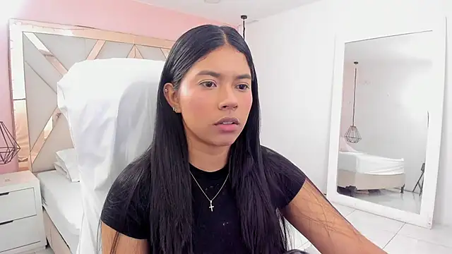 Snapshot of samantaa_shy chatting on November 15, 2:26 am samantaa shy online show from November 15, 2:26 am