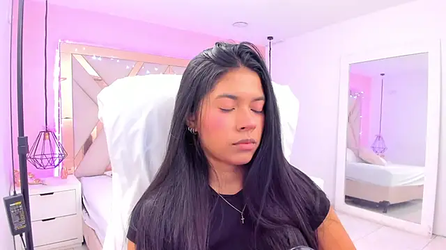 samantaa shy online show from March 28, 2:34 am