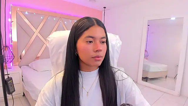 samantaa shy online show from February 12, 2:11 am