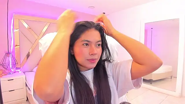 samantaa shy online show from April 15, 3:34 am