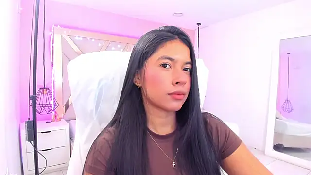 Snapshot of samantaa_shy chatting on July 12, 2:01 am samantaa shy online show from July 12, 2:01 am