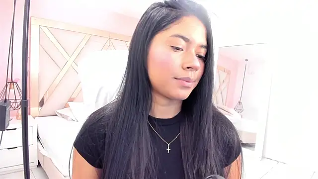 samantaa shy online show from January 17, 11:30 pm