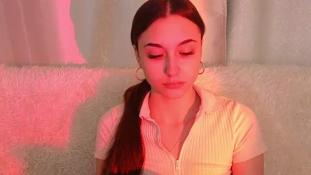 MelissaPristine online show from October 18, 2:46 am
