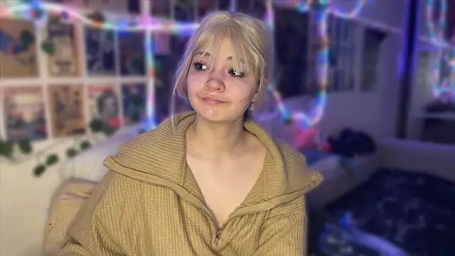 Snapshot of nikoli_naw chatting on September 28, 1:45 am nikoli naw online show from September 28, 1:45 am