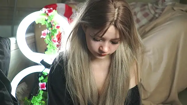 Snapshot of nikoli_naw chatting on September 12, 4:23 am nikoli naw online show from September 12, 4:23 am