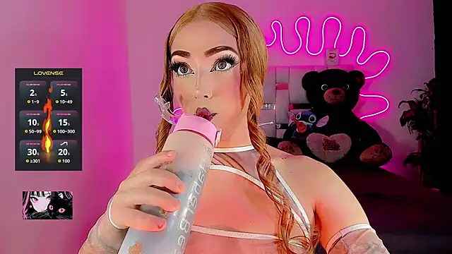 Snapshot of Abbygilx chatting on October 26, 5:30 am Abbygilx online show from October 26, 5:30 am