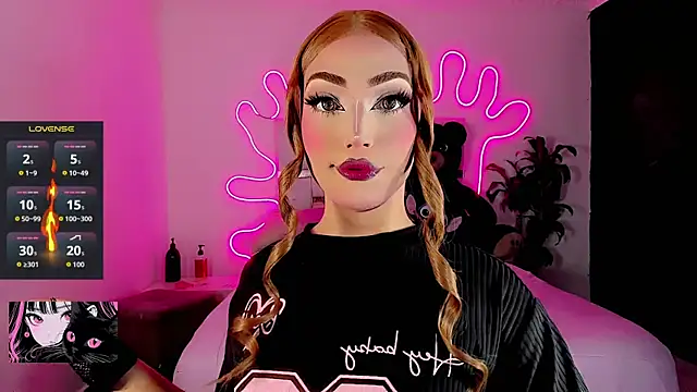 Snapshot of Abbygilx chatting on November 18, 1:32 am Abbygilx online show from November 18, 1:32 am