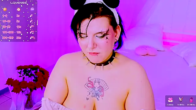 bluelunaray online show from November 4, 11:03 am