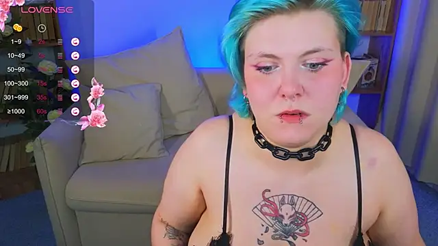 bluelunaray online show from September 9, 2:21 am