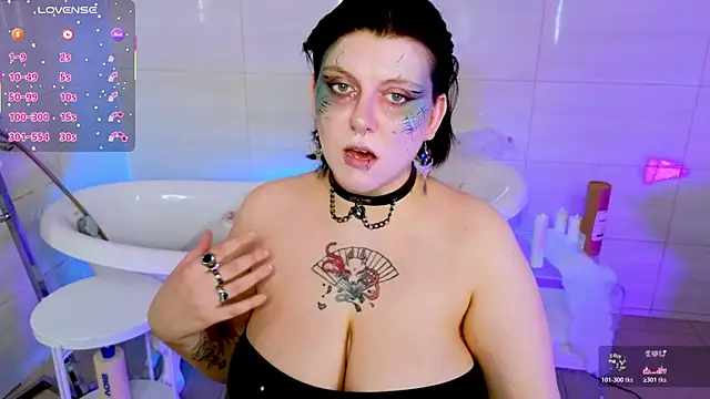 bluelunaray online show from October 25, 10:36 am