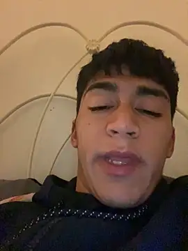 BadboyXXXMZ online show from December 20, 7:33 am