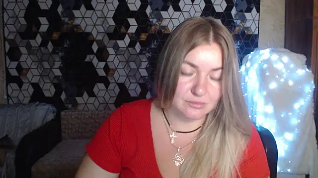 NikaSkylink online show from November 18, 8:12 pm