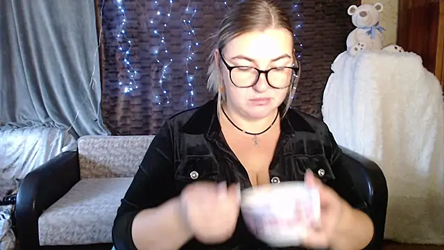 NikaSkylink online show from October 24, 4:00 am