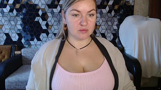 NikaSkylink online show from February 3, 5:05 am