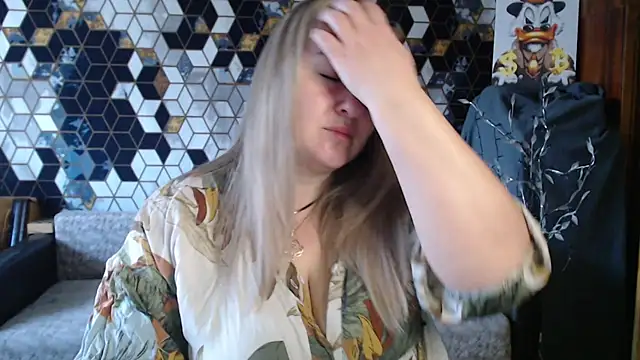 NikaSkylink online show from April 7, 4:47 am