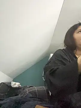 Snapshot of Liza_Will chatting on October 23, 9:13 pm Liza Will online show from October 23, 9:13 pm