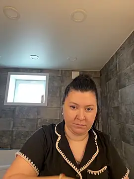 Liza Will online show from April 3, 9:49 am