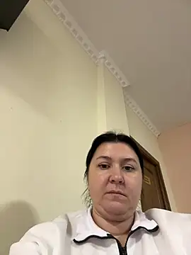 Liza Will online show from February 8, 11:30 am