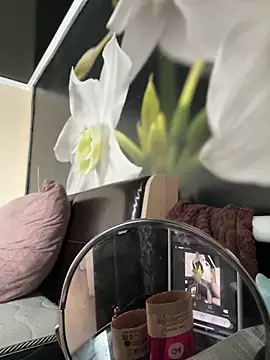 Liza Will online show from February 7, 9:17 am