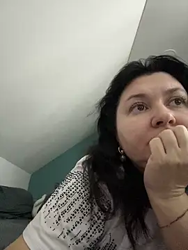 Liza Will online show from March 1, 7:58 pm