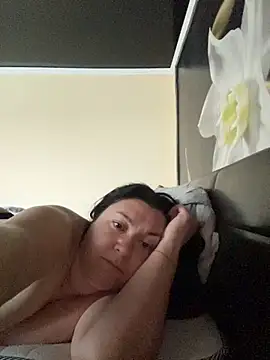 Snapshot of Liza_Will chatting on October 23, 5:28 am Liza Will online show from October 23, 5:28 am