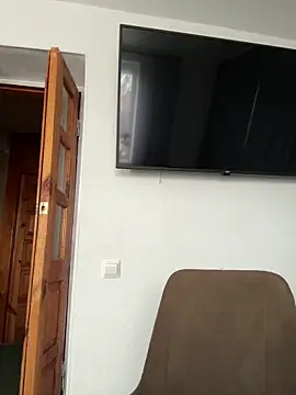 Liza Will online show from February 6, 7:04 am