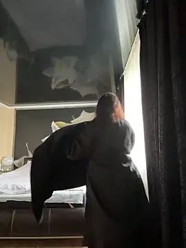 Snapshot of Liza_Will chatting on November 12, 6:28 am Liza Will online show from November 12, 6:28 am