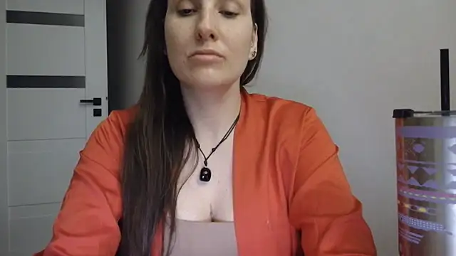 DonnaAmore online show from April 24, 8:33 pm
