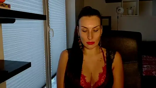 DonnaAmore online show from February 17, 3:20 pm