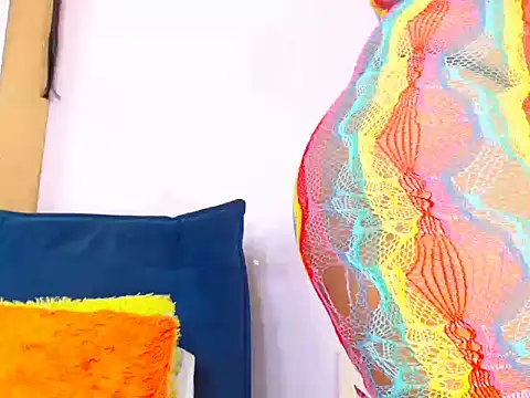 SexyScarlet101 online show from December 14, 6:35 pm