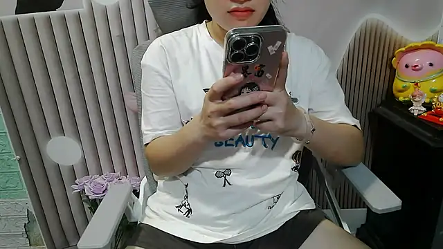 Emachiii online show from October 2, 12:36 am