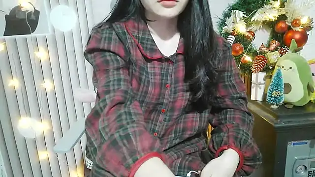 Emachiii online show from December 16, 1:10 am