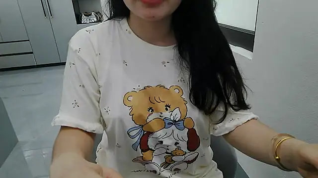 Emachiii online show from May 24, 1:49 am
