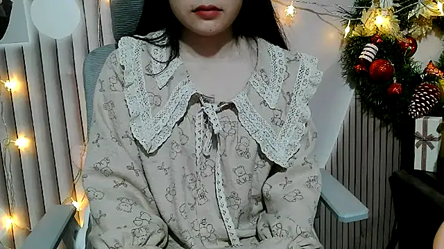 Emachiii online show from December 17, 1:21 am