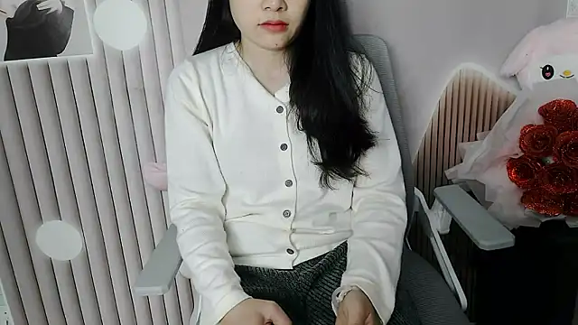 Emachiii online show from November 28, 12:11 am