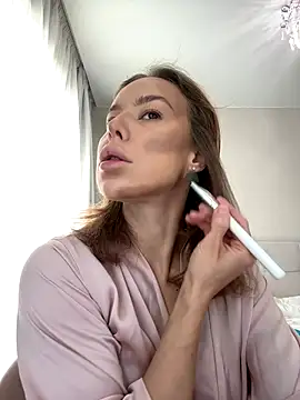 Ashley Roys online show from November 16, 9:58 am