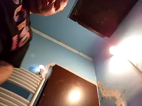 Kubous online show from November 18, 7:06 pm