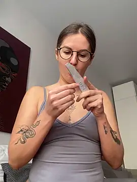 ElizabetBlack online show from January 6, 7:45 am