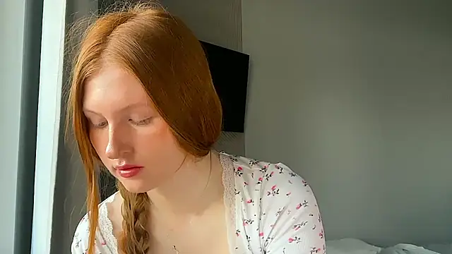 Snapshot of LuxXAngel chatting on June 13, 1:03 am LuxXAngel online show from June 13, 1:03 am