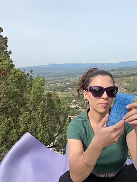 Snapshot of Airelle chatting on October 3, 12:39 pm Airelle online show from October 3, 12:39 pm